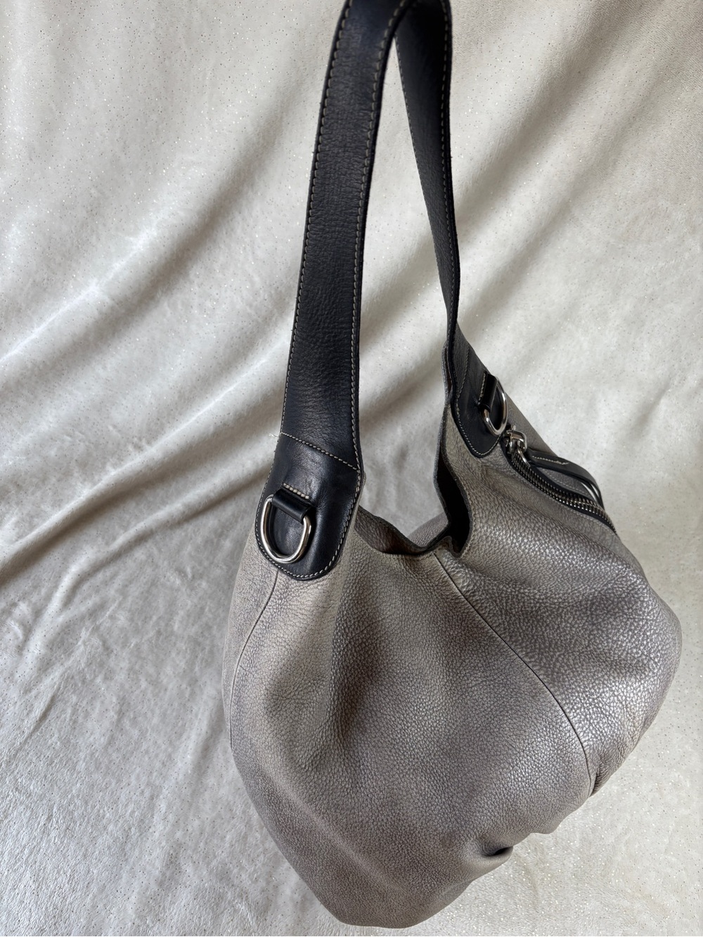 Roots Canada Genuine Leather Grey & Black Hobo Shoulder Bag Purse - Picture 2 of 12